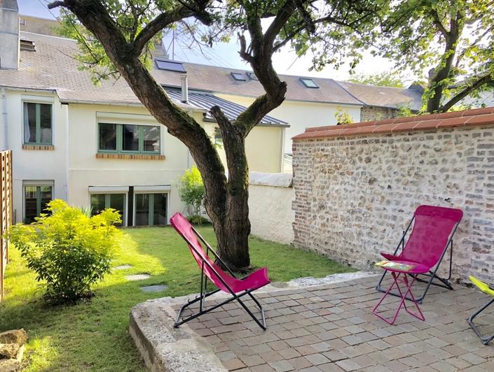 maison de charme avec jardin et terrasse