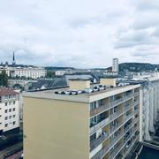 A vendre Rouen St Sever appartement T3 avec asc  vue dégagée cave et parking en sous sol.