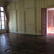 l'agence immobilière de bois guillaume a à vendre un  APPARTEMENT ancien DE 179M² AVEC un  GARAGE . il offre une GRANDE ENTREE ,une  GRANDE RECEPTION ,une  CUISINE, DEUX CHAMBRES ,DEUX SALLE DE BAINS. Son CHAUFFAGE est   INDIVIDUEL au  GAZ, il très  TRES LUMINEUX .