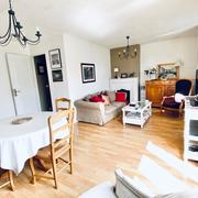 A vendre rouen gare rive droite, dans une résidence bien tenue et calme,  cet appartement de 66 m2 avec cave, sellier et un garage avec porte automatique.