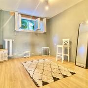 EXCLUSIVITE DELAITRE IMMOBILIER  Bois guillaume résidentiel cadre verdoyant et calme   A vendre cet appartement de 65 m2 en rez de jardin avec accès extérieur plein sud au calme avec parking en sous sol protégé et une cave.  Très fonctionnel, il offre une entrée avec rangement desservant un double séjour donnant sur l'extérieur , une cuisine aménagée et équipée, une chambre, poss 2  avec sa salle de douches attenante avec un grand dressing.  Important partant  D'un classement énergétique en E des ...