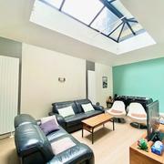 à vendre Original appartement duplex ,esprit contemporain, de 160 m2  habitable avec  2 parkings  et cave