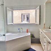 Original appartement duplex ,esprit contemporain, de 160 m2  habitable avec  2 parkings  et cave