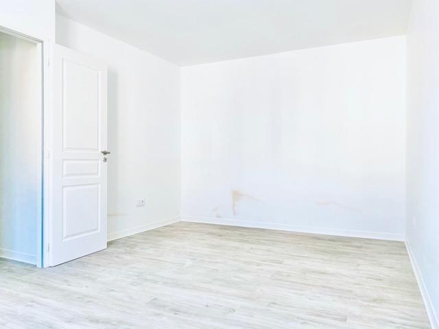 Rouen rive droite  CHU A vendre cet appartement duplex de 84 m2 avec trois chambres et un bureau neuf avec terrasse de 16 m2.