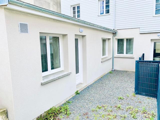 Rouen rive droite  CHU A vendre cette maison en copropriété neuve  de 48 m2 avec une chambre et un bureau et une terrasse de 25 m2.