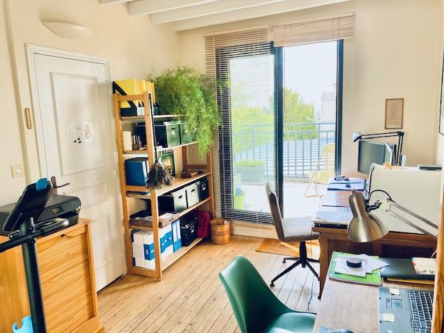A vendre à accheter à BIHOREL , jouvenet  cette maison  ancienne très bien tenue avec vue dégagée , jardin et garage avec lingerie.