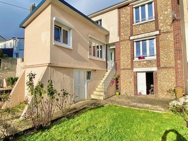 Rouen DESCROIZILLES  CHU,  cette maison  possible 3 chambres, plein sud au calme avec jardin et terrasse 