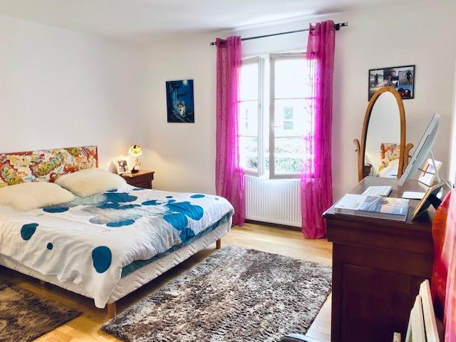 A vendre plateau est , proche de Rouen dans une  maison indépendante au calme avec  un joli jardin paysagé, clos  et plat avec garage 2 voitures 