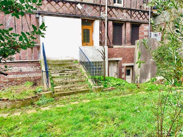 appartement ancien avec vue dégagée calme plein sud