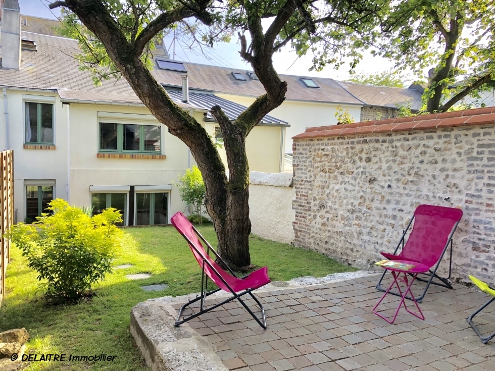 maison de charme avec jardin et terrasse