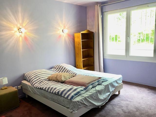 A vendre Mont Saint Aignan résidentiel  Exceptionnel dans résidence au calme avec ascenseur et vue dégagée, cet appartement de 170 m2 avec séjour de 50 m² ,deux terrasses de 40 et 26 m² 