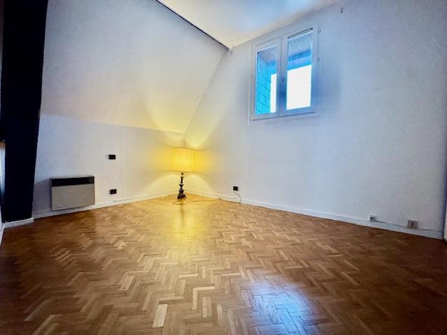 Les informations sur les risques auxquels ce bien est exposé sont disponibles sur le site Géorisques:   https://www.georisques.gouv.fr  DELAITRE IMMOBILIER  "LE CONSEIL SERIEUX"