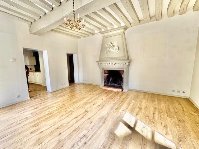 Les informations sur les risques auxquels ce bien est exposé sont disponibles sur le site Géorisques:   https://www.georisques.gouv.fr  DELAITRE IMMOBILIER "LE CONSEIL SERIEUX"