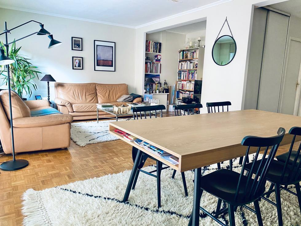 A vendre à acheter  dans le centre ville commercant de Rouen rive droite, cet appartement de 87 m2 avec ascenseur  balcons et cave.  Dans un immeuble de standing, plein sud et bien tenu,