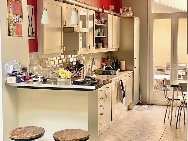 Original appartement duplex ,esprit contemporain, de 160 m2  habitable avec  2 parkings  et cave
