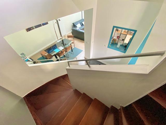 Original appartement duplex ,esprit contemporain, de 160 m2  habitable avec  2 parkings  et cave